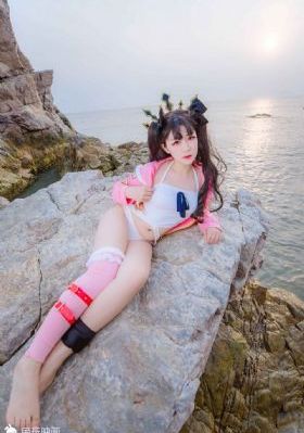 女大学生沙龙室在线观看