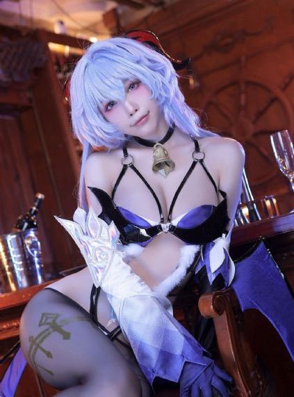 美女脱一干二净