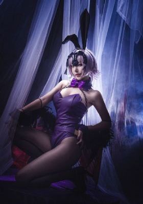 二十五岁女高中生