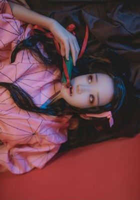 《年轻女教师