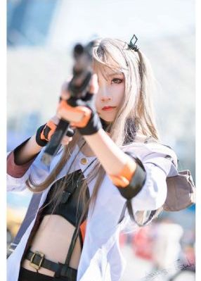 少妇和快递员在电梯做爰小说